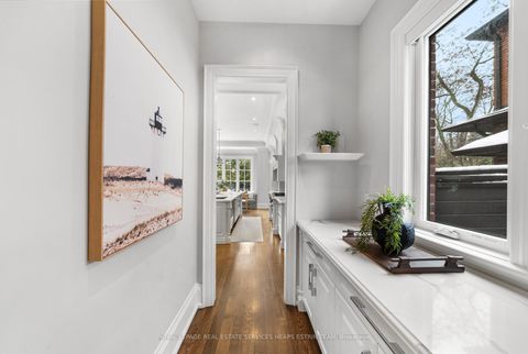 Photo 4 at 237 St Leonard's Avenue, York Mills, Toronto