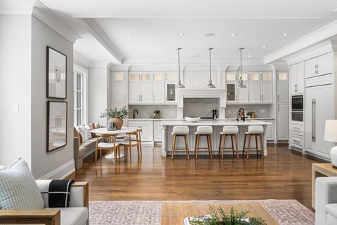 Photo 5 at 237 St Leonard's Avenue, York Mills, Toronto