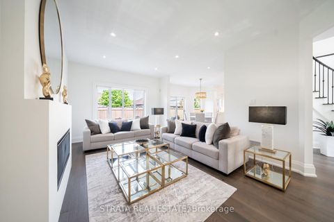 Photo 3 at 39 Dunblane Avenue, Maple, Vaughan