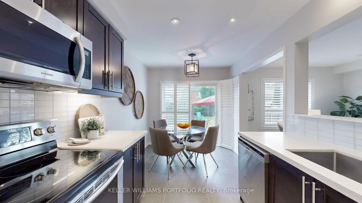 Photo 7 at 773 Miller Park Avenue, Bradford, Bradford West Gwillimbury