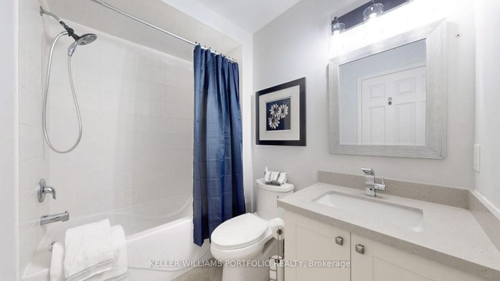 Photo 16 at 773 Miller Park Avenue, Bradford, Bradford West Gwillimbury