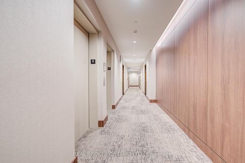 Photo 2 at 512 - 90 Queens Wharf Road, Waterfront Communities C1, Toronto