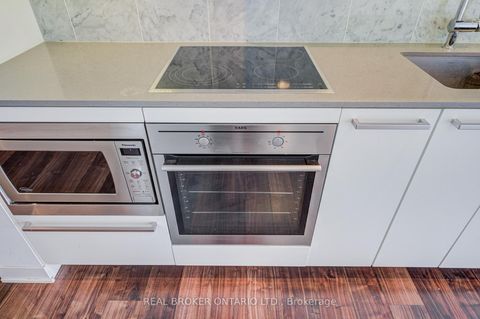 Photo 12 at 512 - 90 Queens Wharf Road, Waterfront Communities C1, Toronto