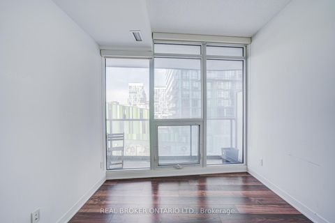 Photo 19 at 512 - 90 Queens Wharf Road, Waterfront Communities C1, Toronto