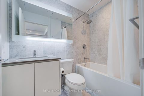 Photo 23 at 512 - 90 Queens Wharf Road, Waterfront Communities C1, Toronto