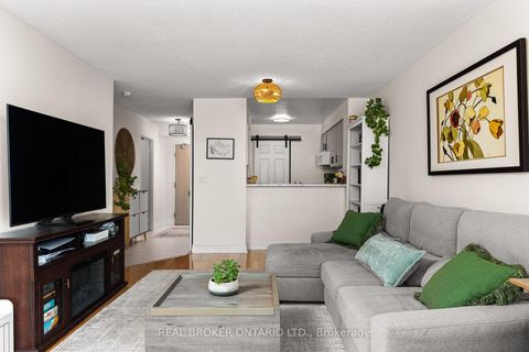 Photo 3 at 504 - 140 Dunlop Street E, City Centre, Barrie