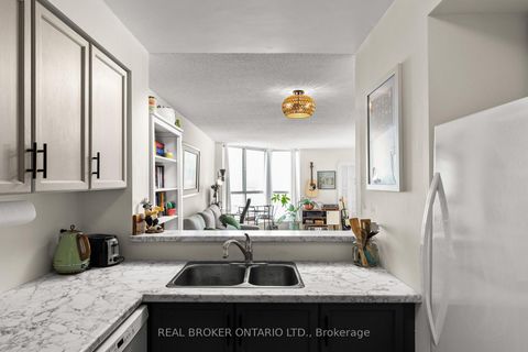 Photo 14 at 504 - 140 Dunlop Street E, City Centre, Barrie