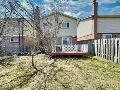 Photo 8 at 55 Copperwood Square, Milliken, Toronto