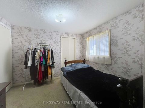 Photo 13 at 55 Copperwood Square, Milliken, Toronto