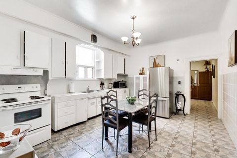 Photo 8 at 23 Lansdowne Avenue, Roncesvalles, Toronto