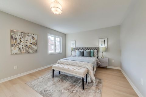 Photo 35 at 43 Sibella Way, Vellore Village, Vaughan