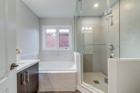 Photo 40 at 43 Sibella Way, Vellore Village, Vaughan