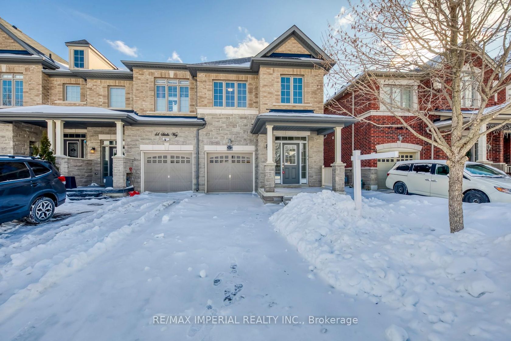 43 Sibella Way, Vellore Village, Vaughan photo number 2