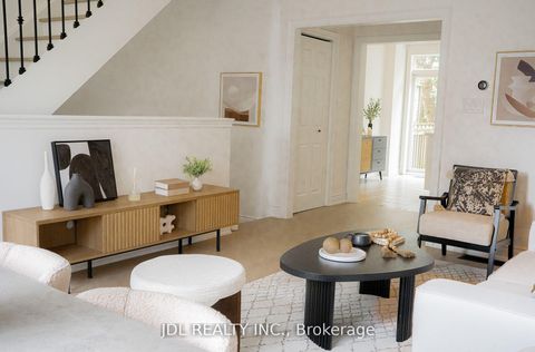 Photo 4 at 51 Routliffe Lane, Newtonbrook West, Toronto