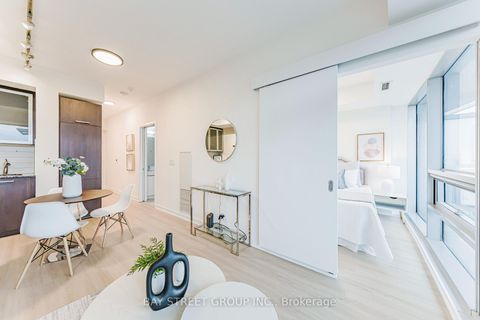 Photo 9 at 4809 - 14 York Street, Waterfront Communities C1, Toronto