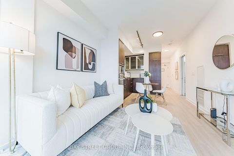 Photo 10 at 4809 - 14 York Street, Waterfront Communities C1, Toronto