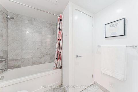 Photo 18 at 4809 - 14 York Street, Waterfront Communities C1, Toronto