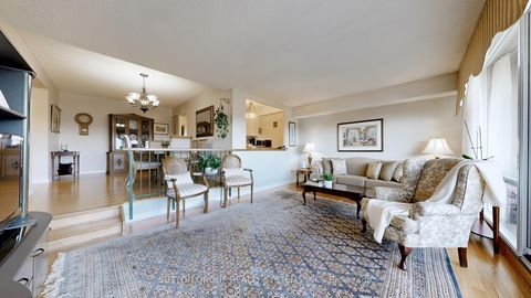 Photo 9 at 813 - 270 Scarlett Road, Smythe, Toronto