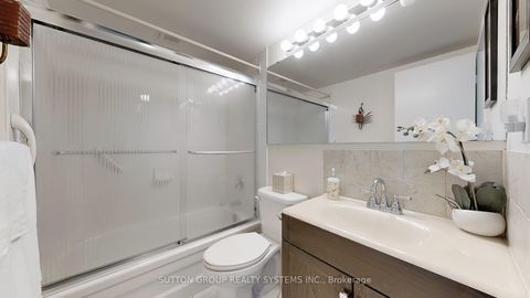 Photo 16 at 813 - 270 Scarlett Road, Smythe, Toronto