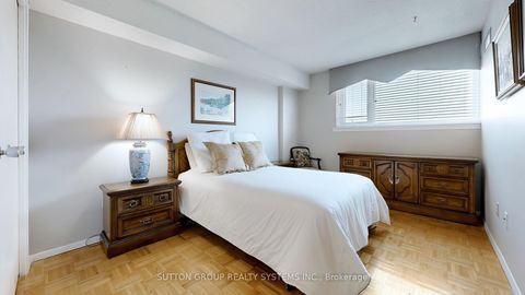 Photo 17 at 813 - 270 Scarlett Road, Smythe, Toronto