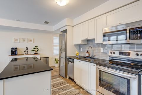 Photo 3 at 4 - 179 William Duncan Road, CFB, Toronto
