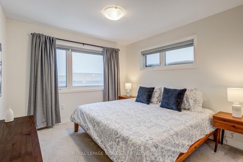 Photo 16 at 4 - 179 William Duncan Road, CFB, Toronto