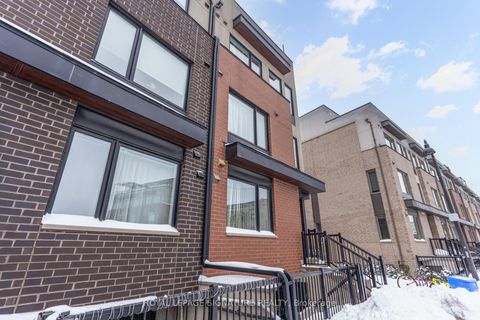 Photo 31 at 4 - 179 William Duncan Road, CFB, Toronto