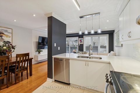 Photo 10 at 6 Summit Drive, Vellore Village, Vaughan