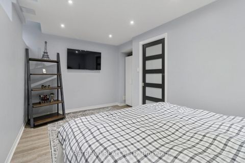 Photo 39 at 6 Summit Drive, Vellore Village, Vaughan