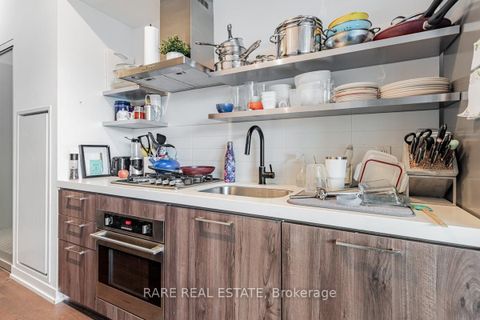 Photo 7 at 1004 - 560 King Street W, Waterfront Communities C1, Toronto