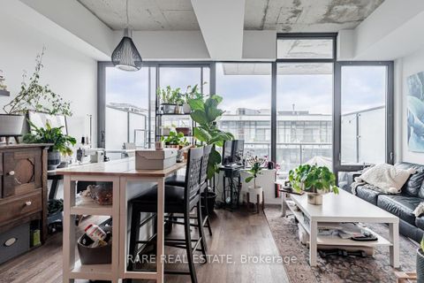 Photo 9 at 1004 - 560 King Street W, Waterfront Communities C1, Toronto