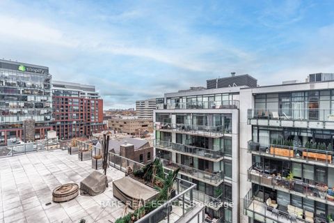 Photo 31 at 1004 - 560 King Street W, Waterfront Communities C1, Toronto