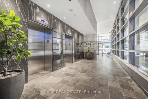 Photo 1 at 701 - 650 King Street W, Waterfront Communities C1, Toronto