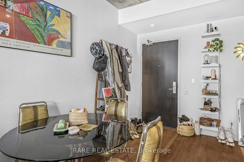 Photo 3 at 701 - 650 King Street W, Waterfront Communities C1, Toronto