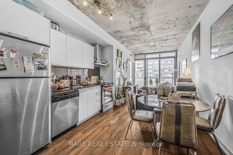 Photo 4 at 701 - 650 King Street W, Waterfront Communities C1, Toronto