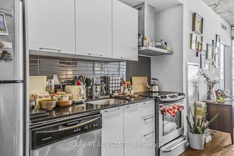 Photo 15 at 701 - 650 King Street W, Waterfront Communities C1, Toronto