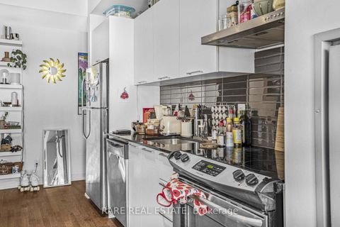 Photo 16 at 701 - 650 King Street W, Waterfront Communities C1, Toronto