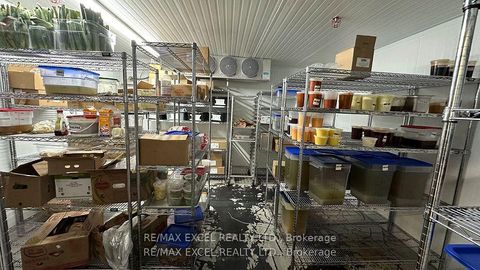 Photo 7 at 1 - 411 Church Street, Yonge Corridor, Toronto