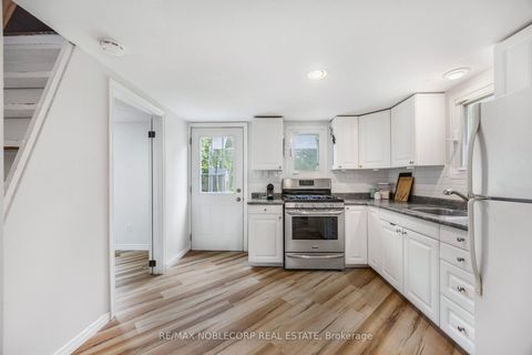 Photo 10 at 742 9th Line, Alcona, Innisfil