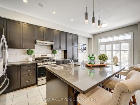 Photo 6 at 25 Killington Avenue, Kleinburg, Vaughan