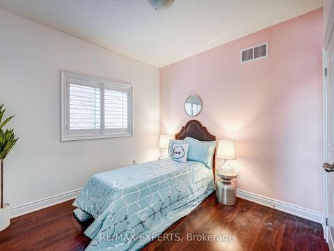 Photo 19 at 25 Killington Avenue, Kleinburg, Vaughan