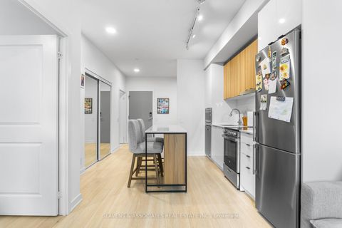 Photo 13 at A719 - 30 Upper Mall Way, Brownridge, Vaughan