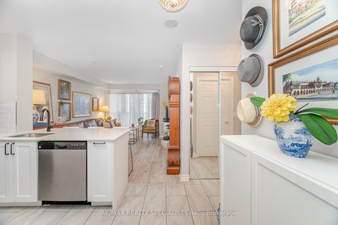 Photo 7 at 1005 - 5 Michael Power Place, City Centre West, Toronto