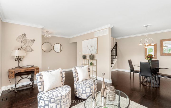 Photo 6 at 17 Croydon Court, Avondale, Brampton