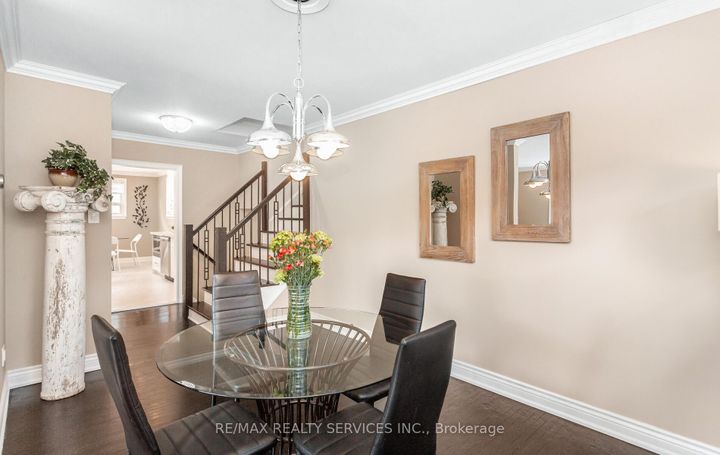 Photo 7 at 17 Croydon Court, Avondale, Brampton