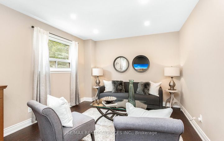 Photo 15 at 17 Croydon Court, Avondale, Brampton