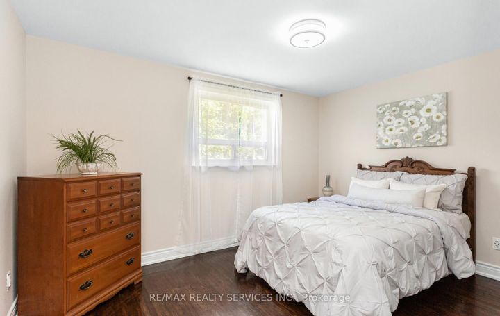 Photo 24 at 17 Croydon Court, Avondale, Brampton