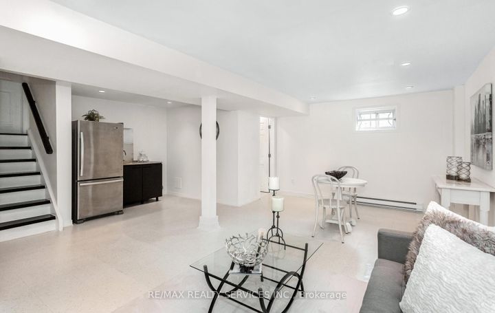 Photo 28 at 17 Croydon Court, Avondale, Brampton