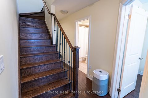 Photo 18 at 1 - 1 Hargrave Lane, York Mills, Toronto