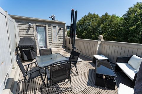 Photo 29 at 1 - 1 Hargrave Lane, York Mills, Toronto